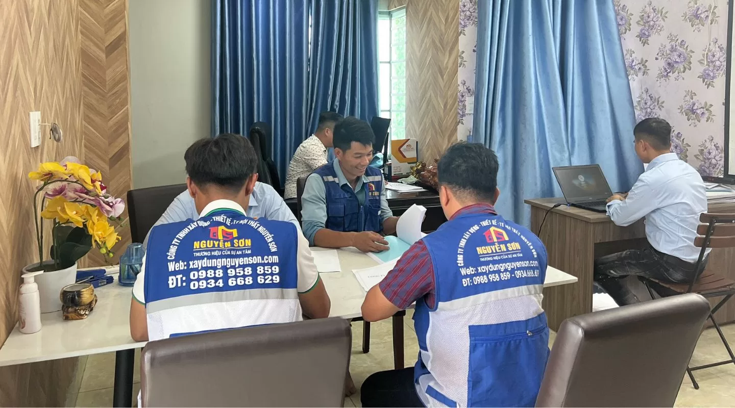 NHAN THONG TIN LIEN HE jpg